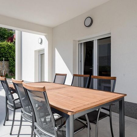 Peaceful Haven Near The Sea-Apartments Torlak Rab Banjol Εξωτερικό φωτογραφία